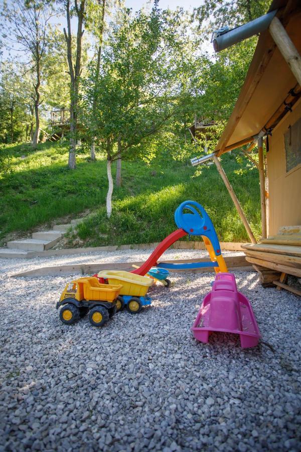 Hotel Glamping Bagrem à Jablanica Extérieur photo