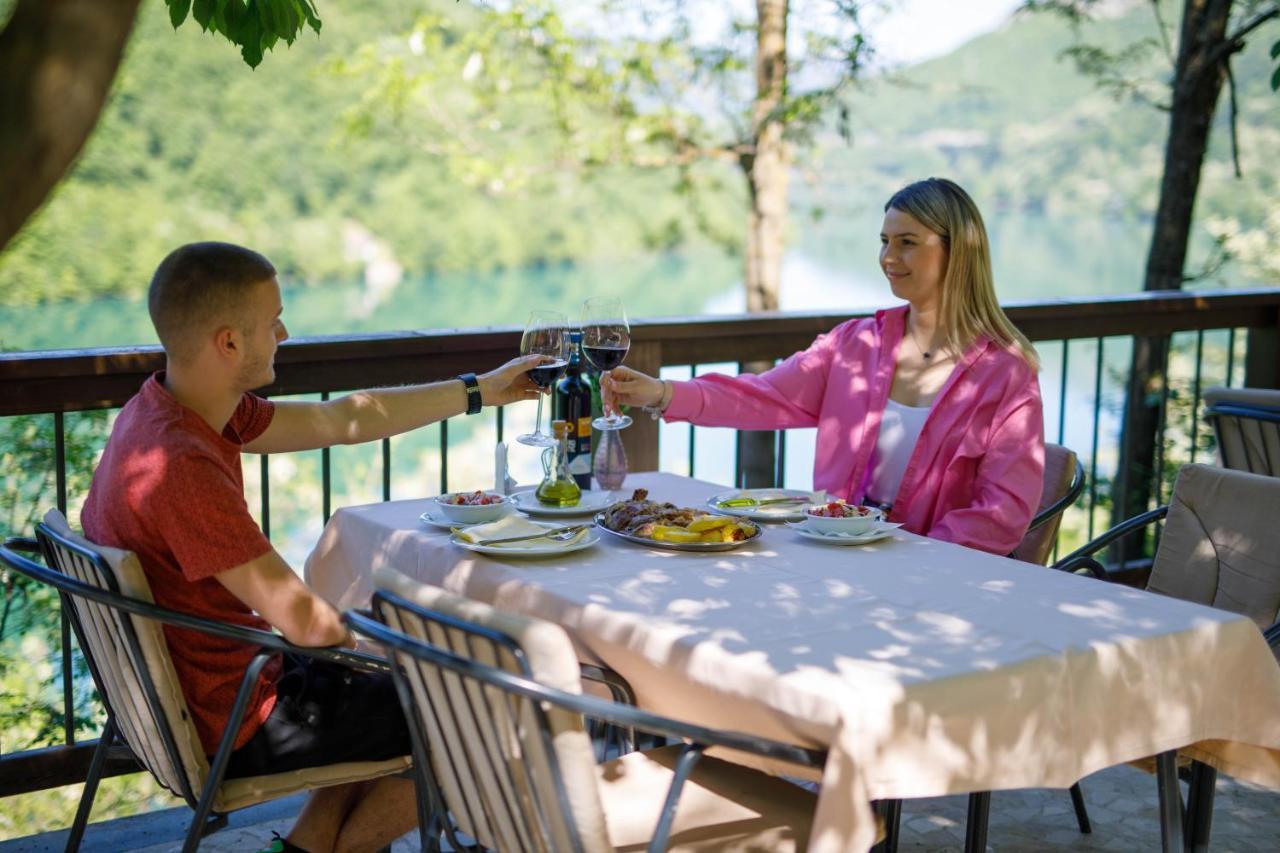 Hotel Glamping Bagrem à Jablanica Extérieur photo